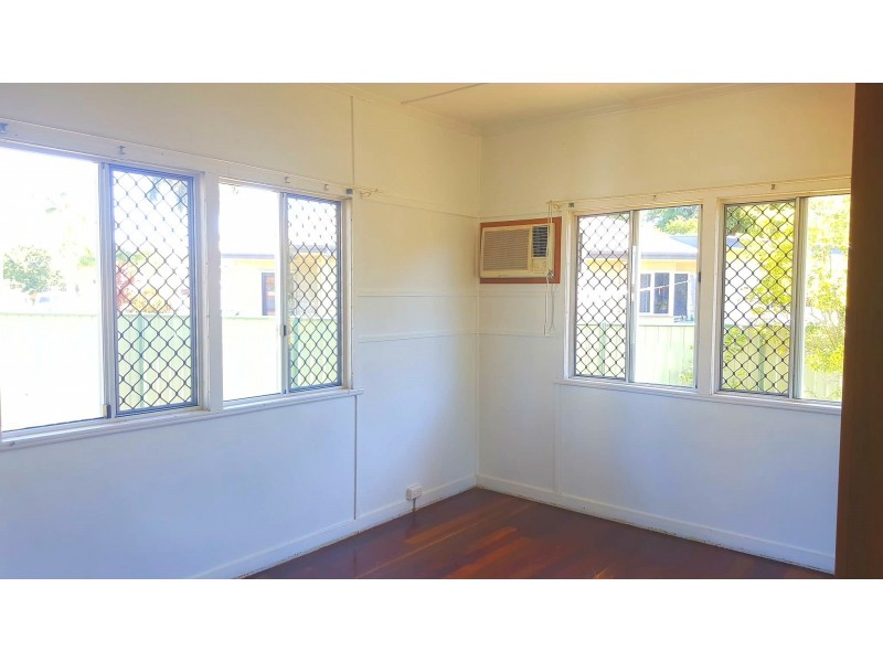 18 Wilmington Street, Kawana QLD 4701