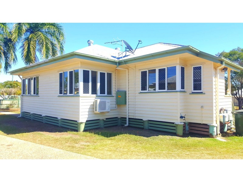 18 Wilmington Street, Kawana QLD 4701