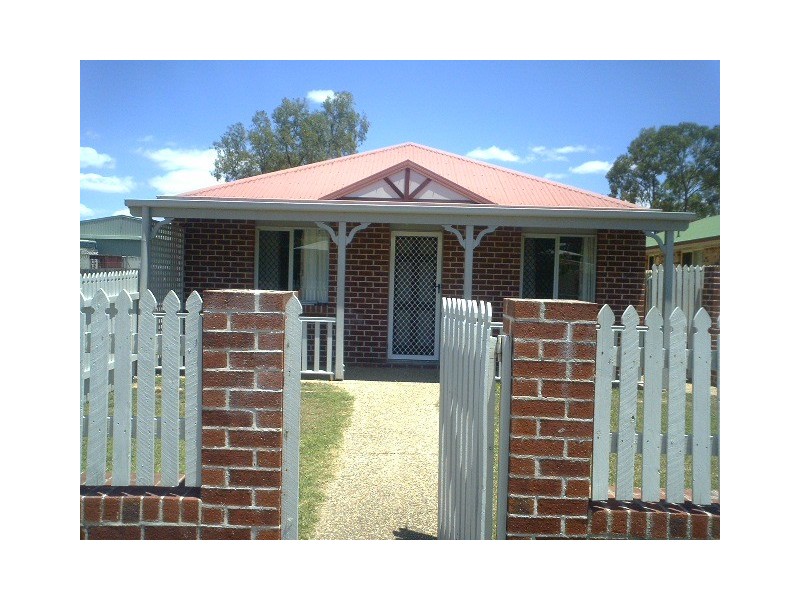 15a Price Avenue, Rockhampton City QLD 4700