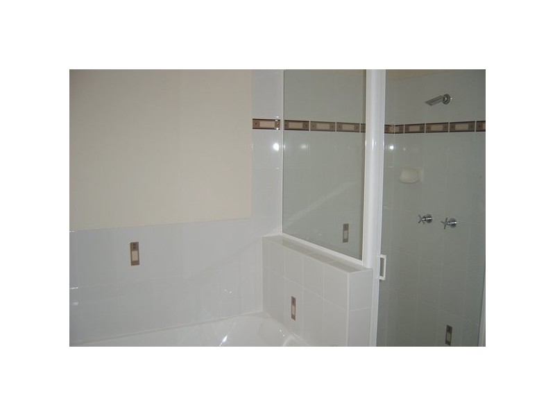 11 Riley Drive, Gracemere QLD 4702