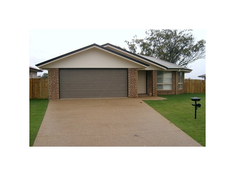 17 Riley Drive, Gracemere QLD 4702