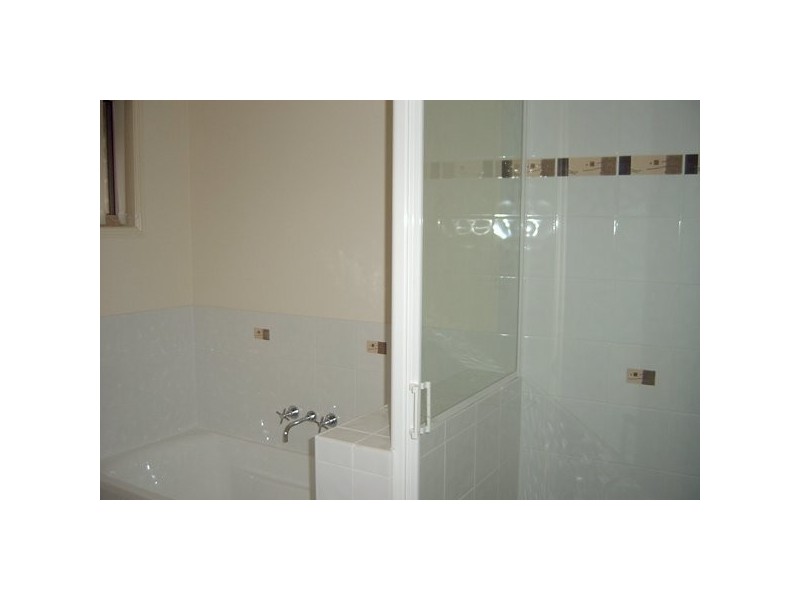 17 Riley Drive, Gracemere QLD 4702