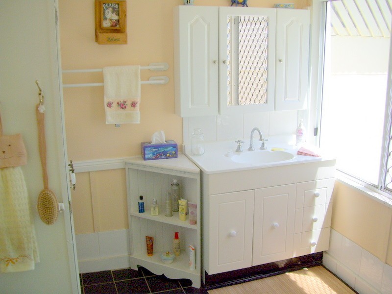 28 West Street, Mount Morgan QLD 4714