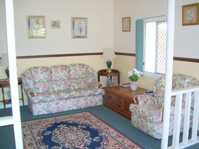 28 West Street, Mount Morgan QLD 4714