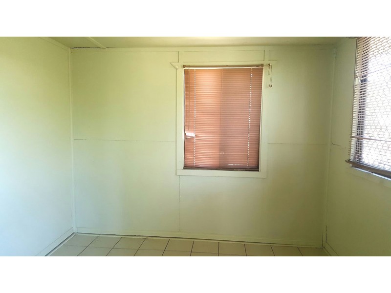 38 Tung Yeen Street, Park Avenue QLD 4701