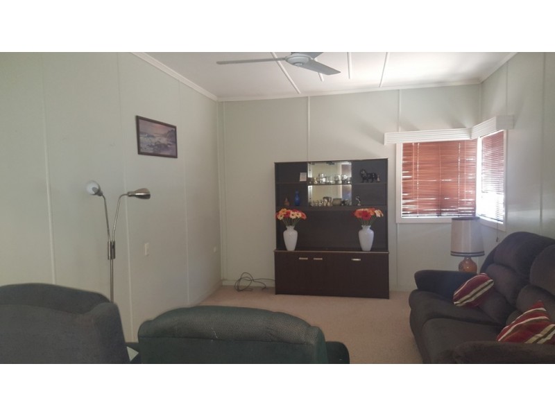 26 Face Street, Park Avenue QLD 4701