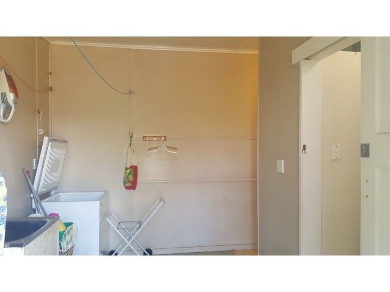 26 Face Street, Park Avenue QLD 4701