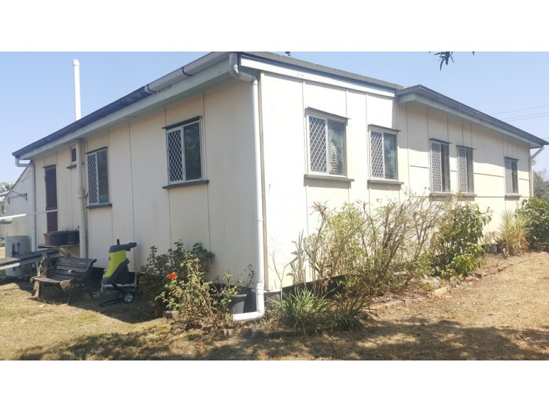 26 Face Street, Park Avenue QLD 4701