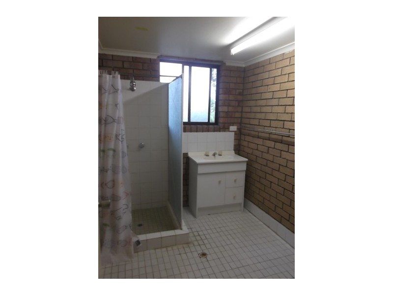 4/352 Shields Avenue, Frenchville QLD 4701