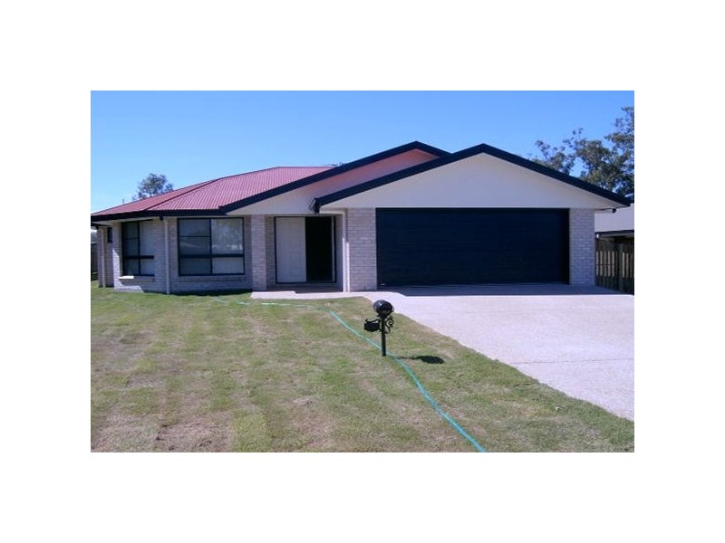 15 Riley Drive, Gracemere QLD 4702