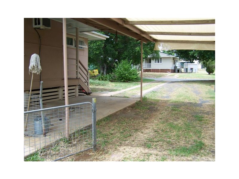 11 TALBOT, Blackwater QLD 4717