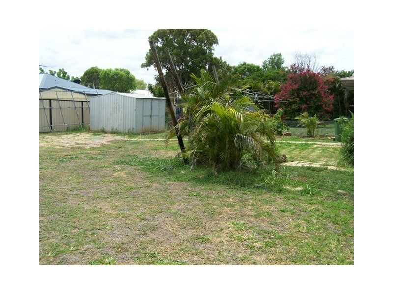 11 TALBOT, Blackwater QLD 4717