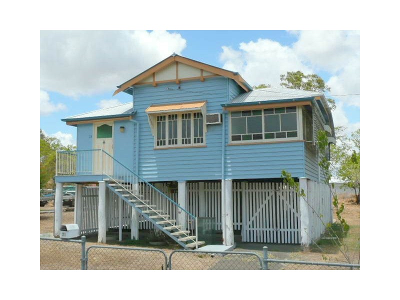 23 Peterson, Wandal QLD 4700