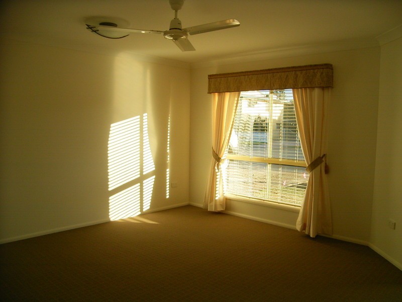 4 Hadgraft Street, Park Avenue QLD 4701