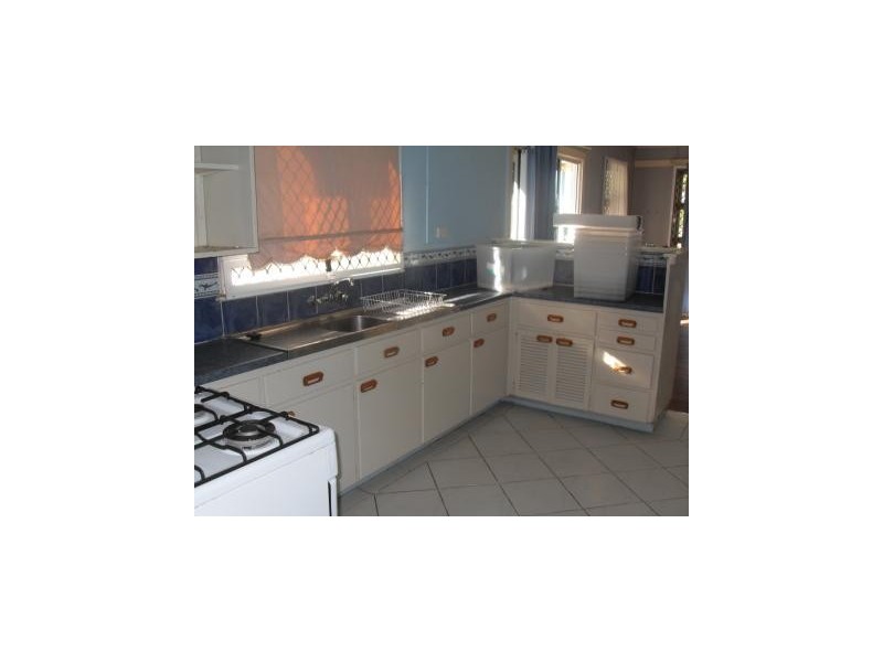 18 Arthur Street, Gracemere QLD 4702