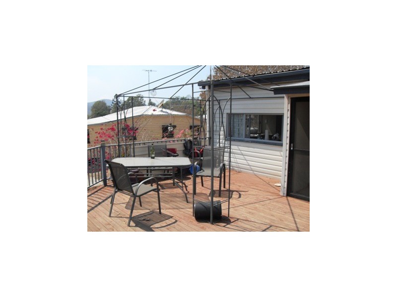 81 Dee Street, Mount Morgan QLD 4714