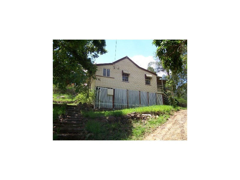 8 Possum, Mount Morgan QLD 4714