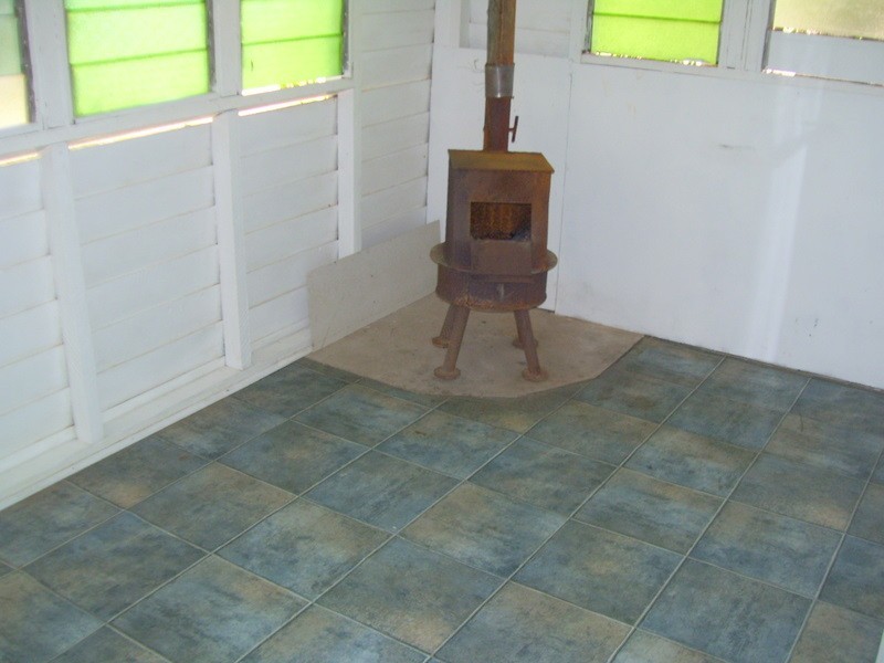 2 Lester Street, Mount Morgan QLD 4714