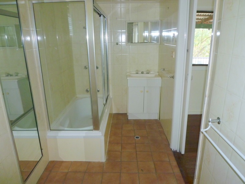 99 Curran Street, Koongal QLD 4701