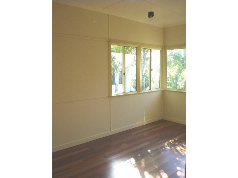 15 Luck Avenue, Wandal QLD 4700