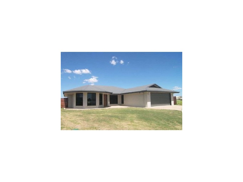 12 Sturt Court, Gracemere QLD 4702