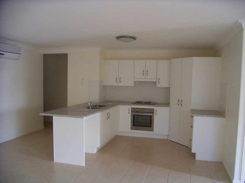 19 Seonaid Place, Gracemere QLD 4702