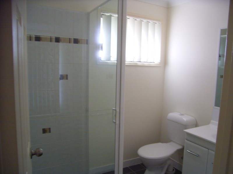 19 Seonaid Place, Gracemere QLD 4702