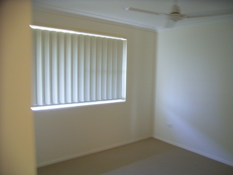 19 Seonaid Place, Gracemere QLD 4702