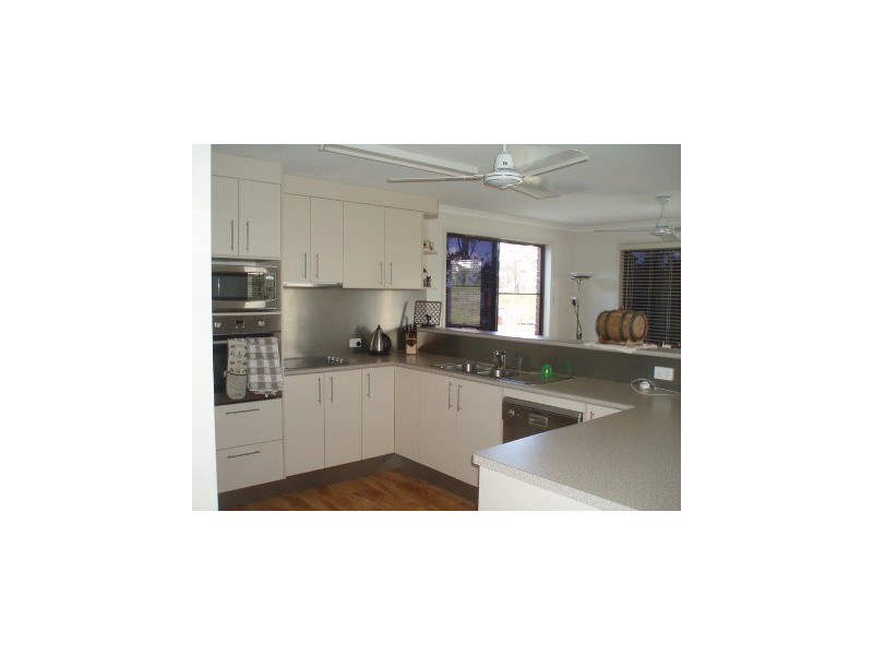 101 Bond Road, Alton Downs QLD 4702