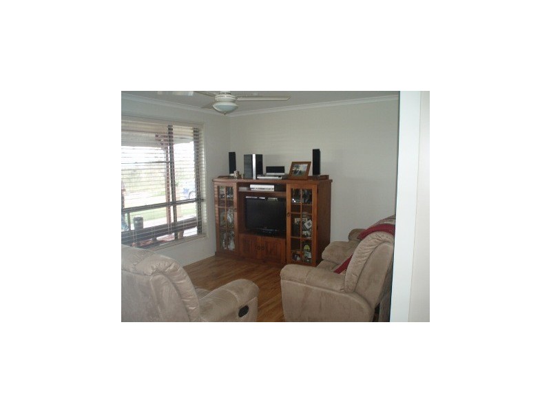 101 Bond Road, Alton Downs QLD 4702