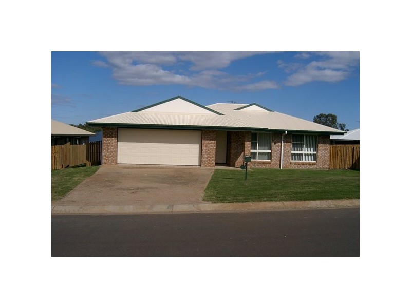 4 Webster Street, Gracemere QLD 4702