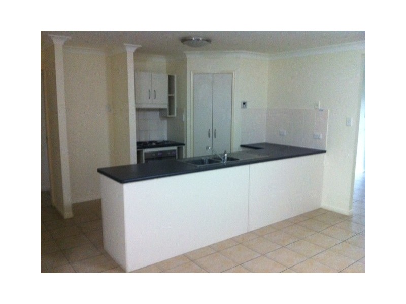 4 Broadhurst Drive, Gracemere QLD 4702