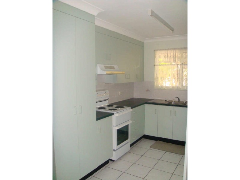 2/294 Murray Street, Allenstown QLD 4700