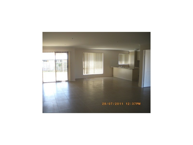 16 Kerrie Meares, Gracemere QLD 4702