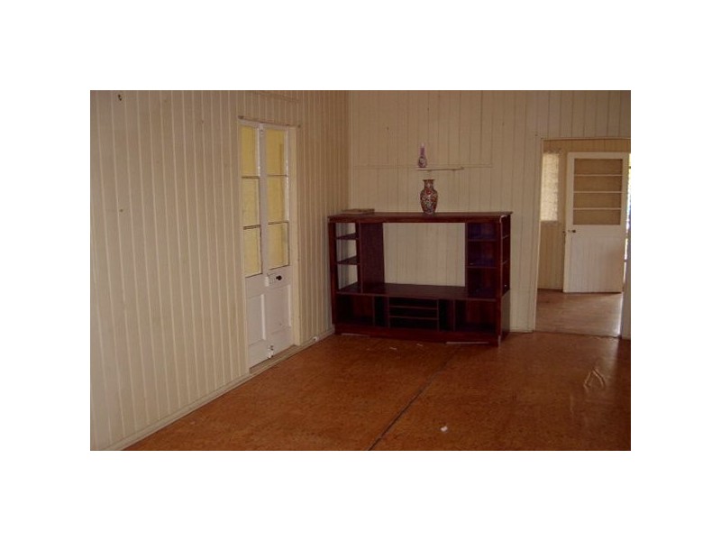 77 James Street, Mount Morgan QLD 4714