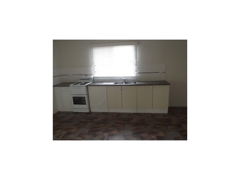 73 Charles Street, Berserker QLD 4701