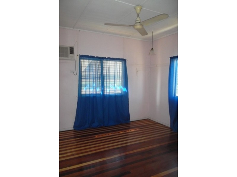262 Clanfield Street, Berserker QLD 4701