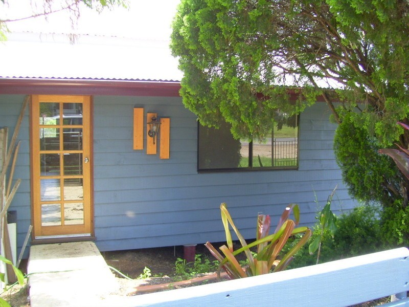 17 GREY STREET, Mount Morgan QLD 4714