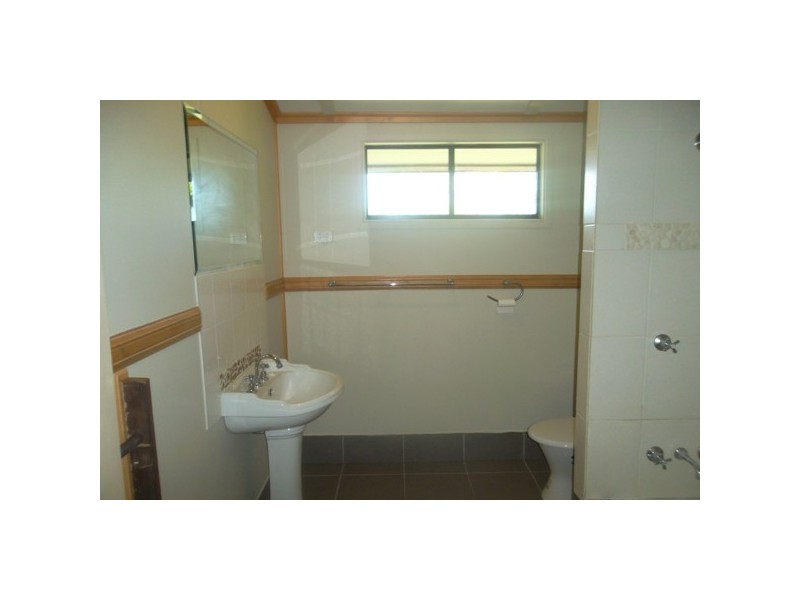 17 GREY STREET, Mount Morgan QLD 4714