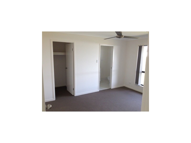 8 Sylvana Avenue, Gracemere QLD 4702