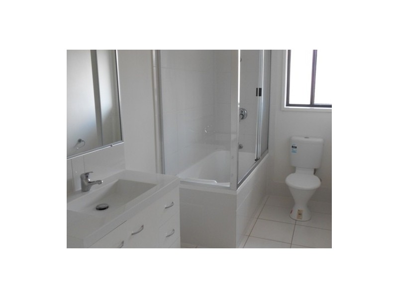 48 Burke and Wills Drive, Gracemere QLD 4702