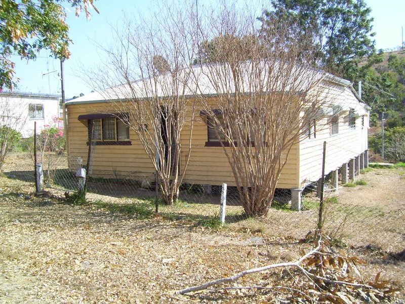 83  Dee Street, Mount Morgan QLD 4714