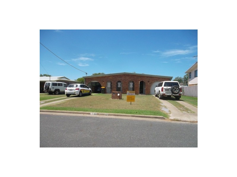 2/82 Stenlake Avenue, Kawana QLD 4701