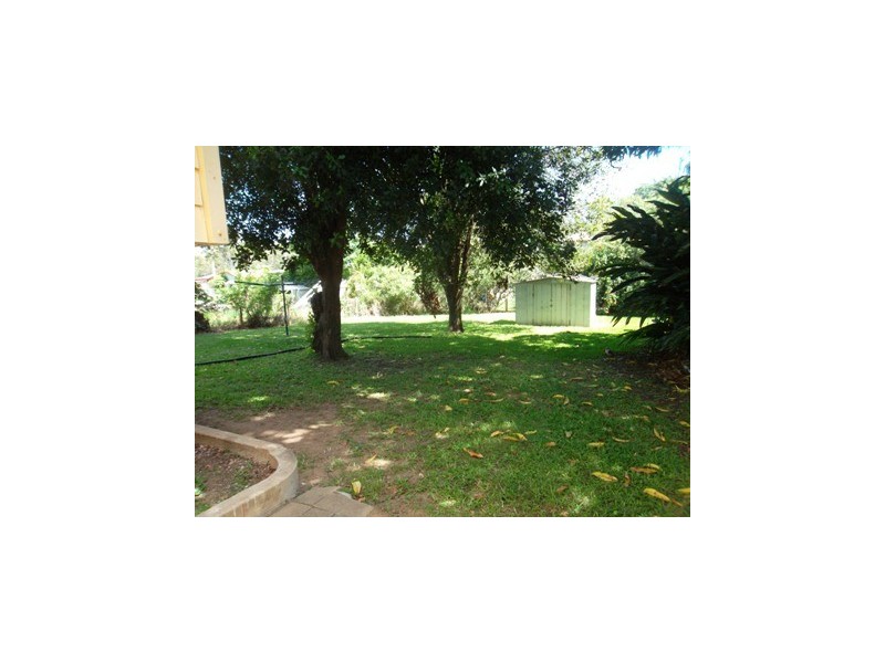 11 Morgan Street, Mount Morgan QLD 4714