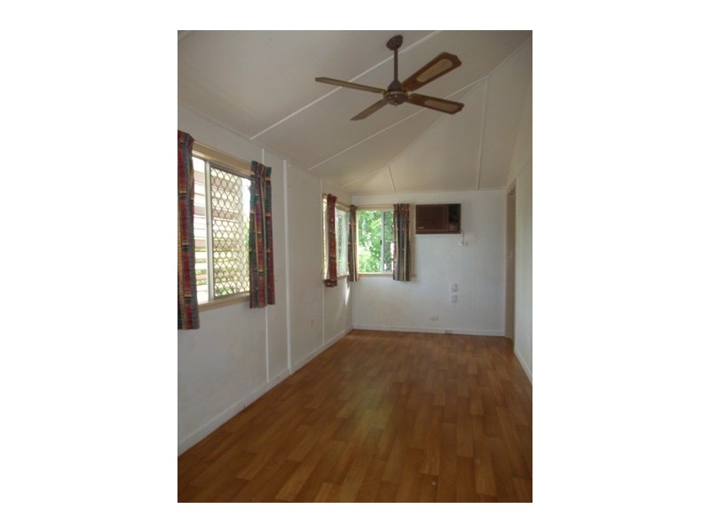 10 Hogan Street, Park Avenue QLD 4701