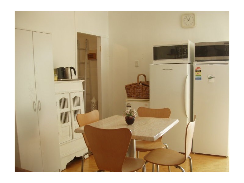 113-117 East Street, Mount Morgan QLD 4714