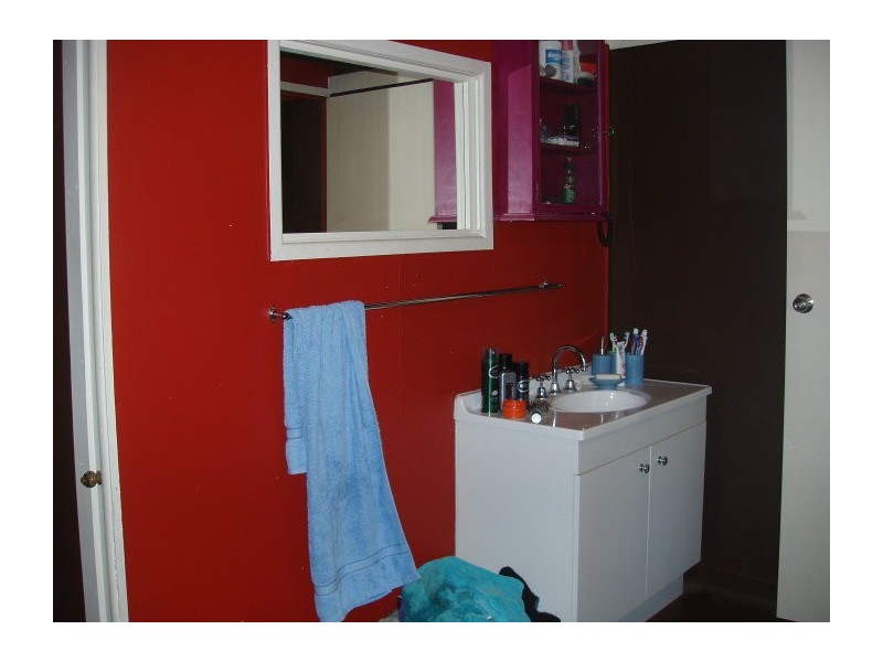 113-117 East Street, Mount Morgan QLD 4714