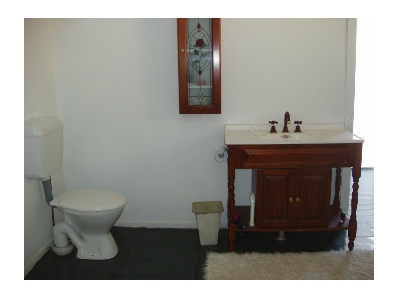 113-117 East Street, Mount Morgan QLD 4714