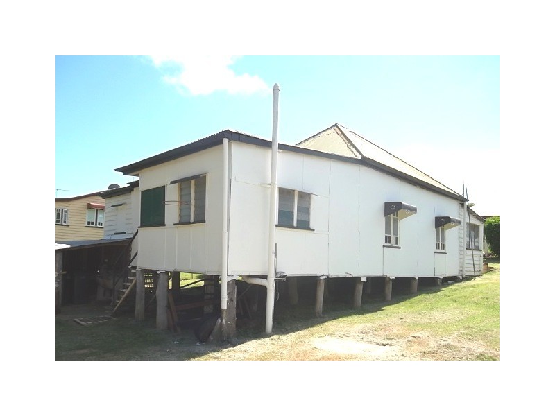 82 James Street, Mount Morgan QLD 4714