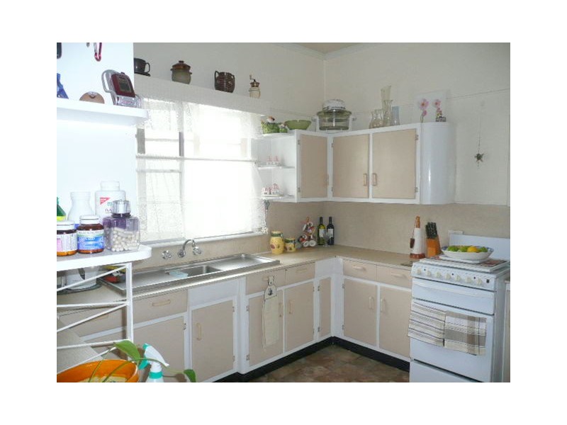 205 Berserker St, Berserker QLD 4701